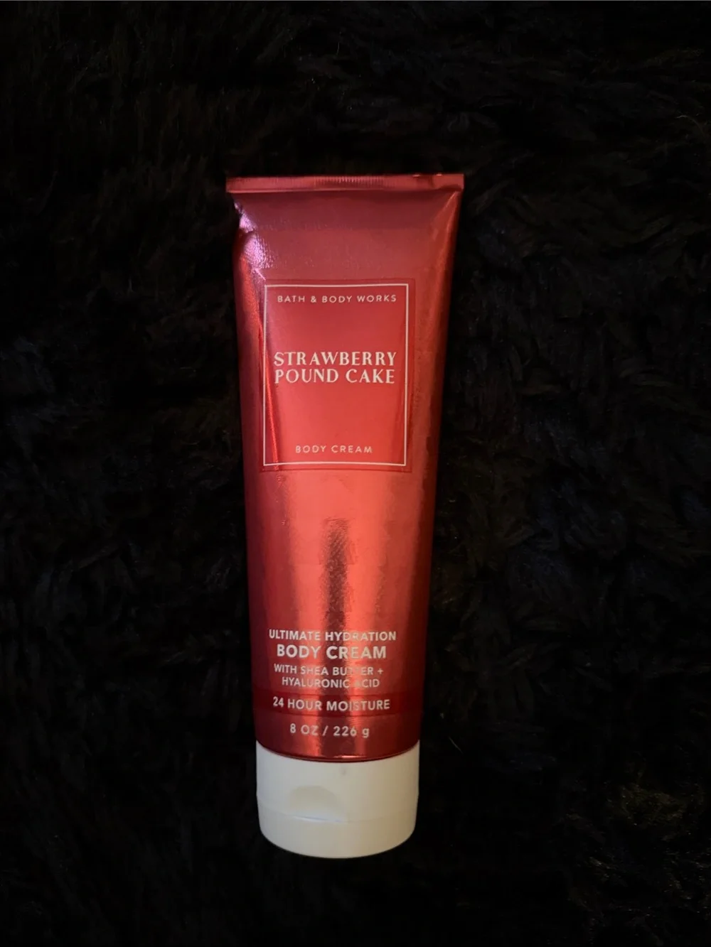 Bath & Body Works Strawberry Pound Cake Body Cream - Red